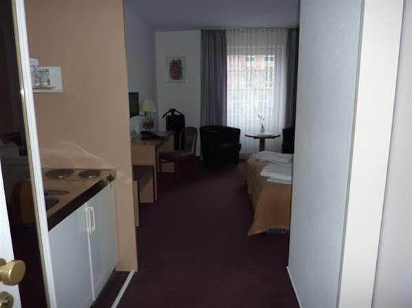 Hotel Novostar Getynga Zewnętrze zdjęcie