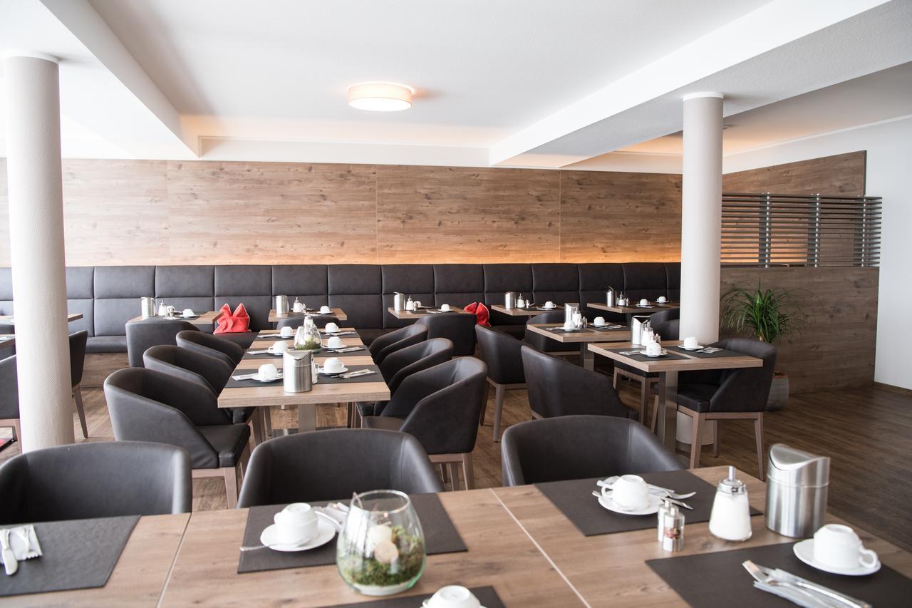 Hotel Novostar Getynga Zewnętrze zdjęcie