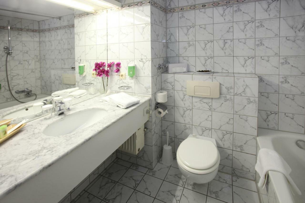 Hotel Novostar Getynga Zewnętrze zdjęcie
